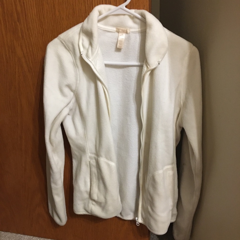 Whitish ivory fleece